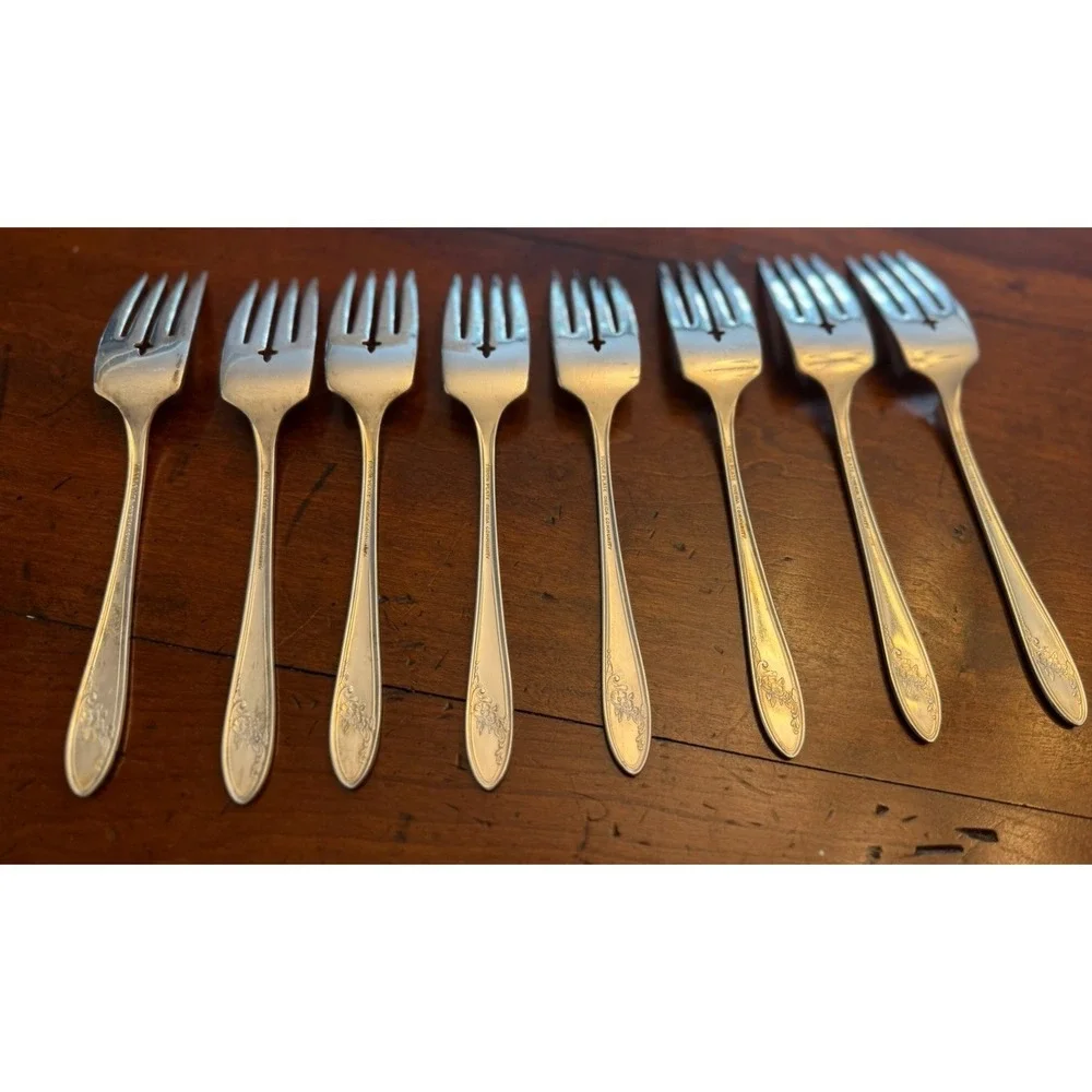 Vtg Oneida Tudor Plate Queen Bess II Silverplate Flatware 43 Piece Service for 6
